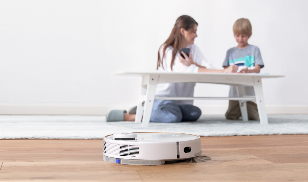 子育て家庭でもロボット掃除機は使える?ママの「お掃除の悩みあるある 子育て家庭でもロボット掃除機は使える?ママの「お掃除の悩みあるある
