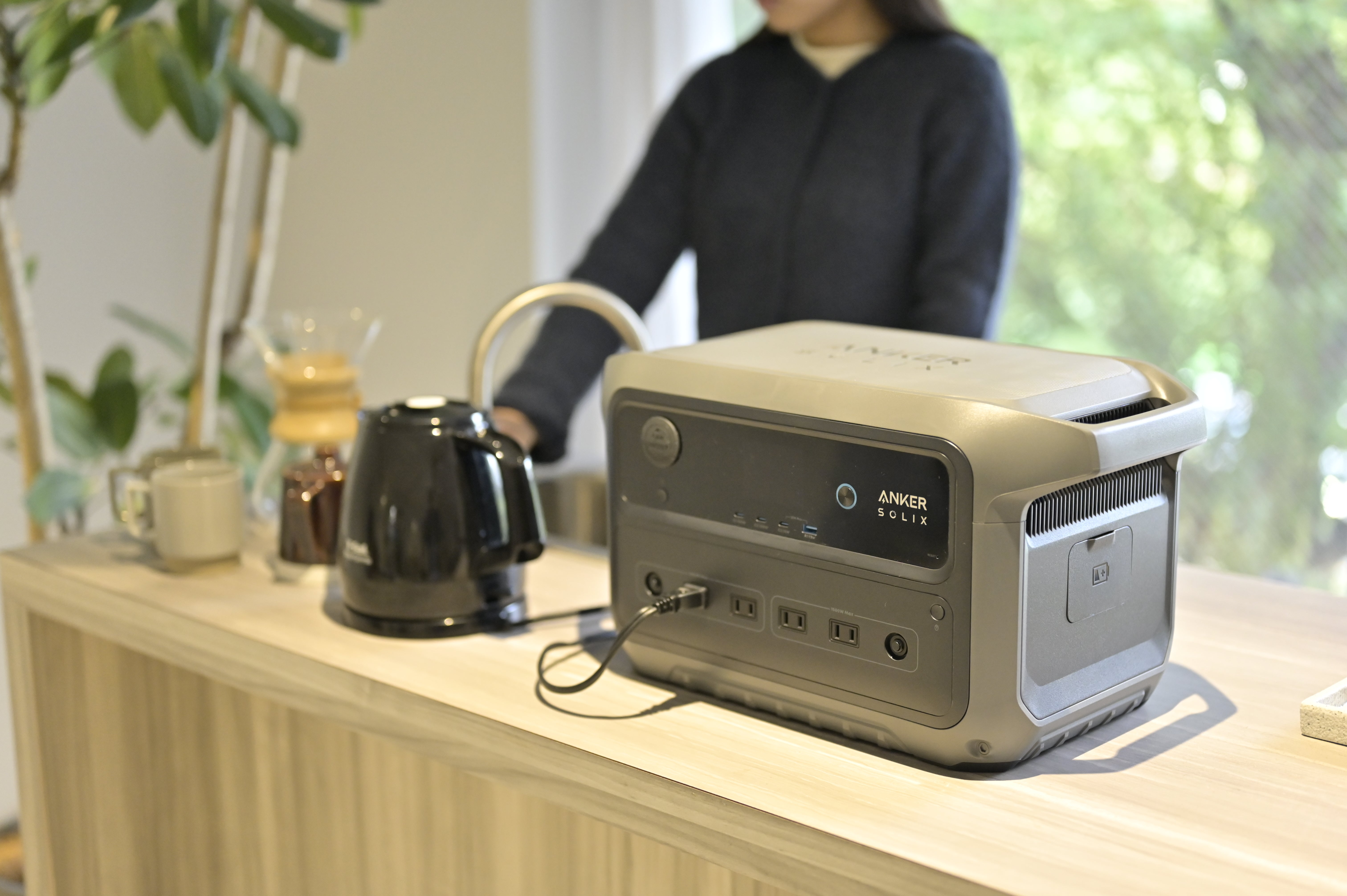 ポータブル電源で電気ケトルは使える？ おすすめのポータブル電源も