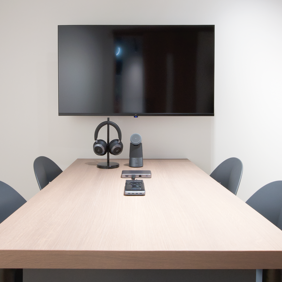 会議室 Meeting Room