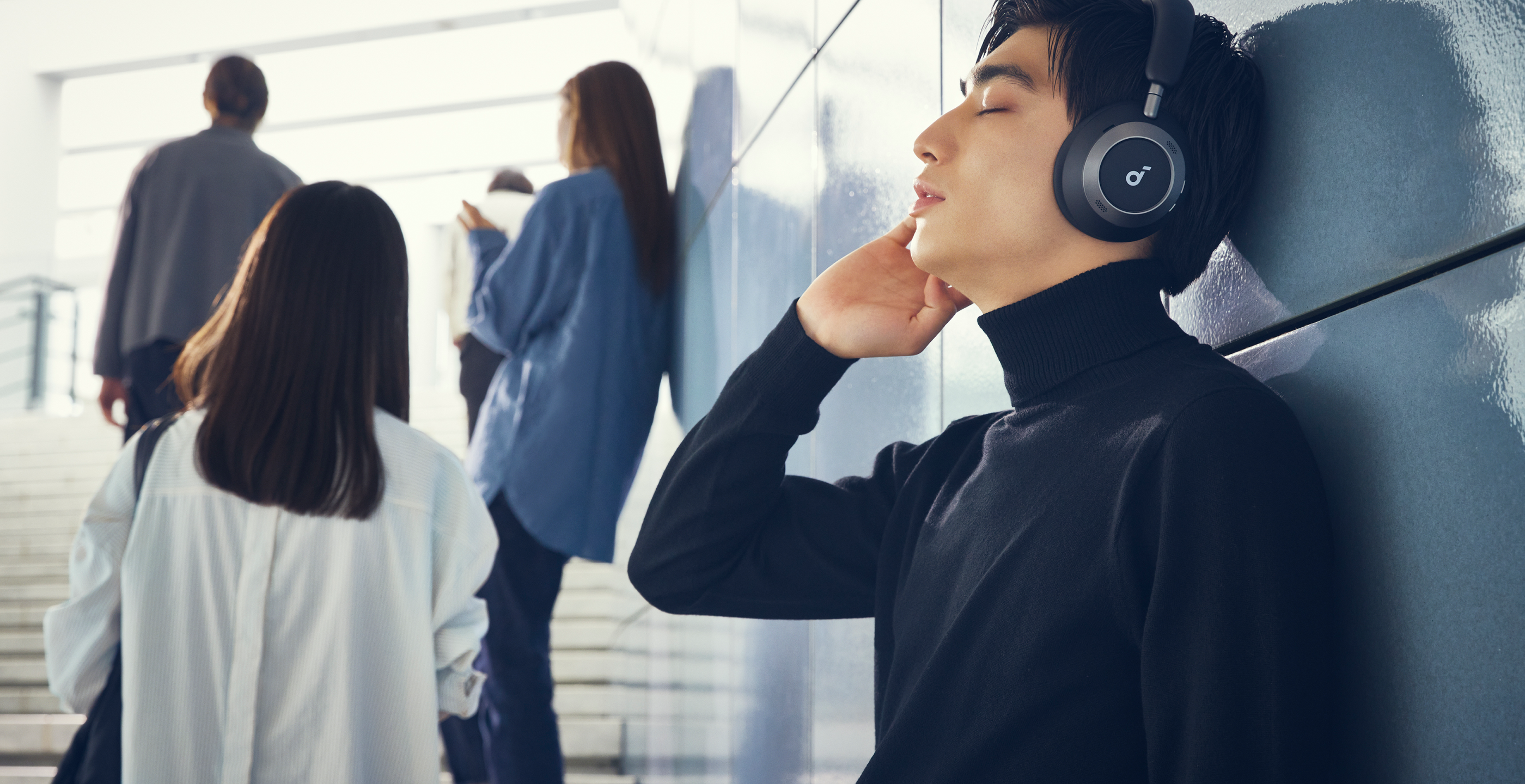 Sondcore Space One Pro | 没入体験を、どこへでも。 | Anker Japan Sondcore Space One Pro | 没入体験を、どこへでも。 | Anker Japan